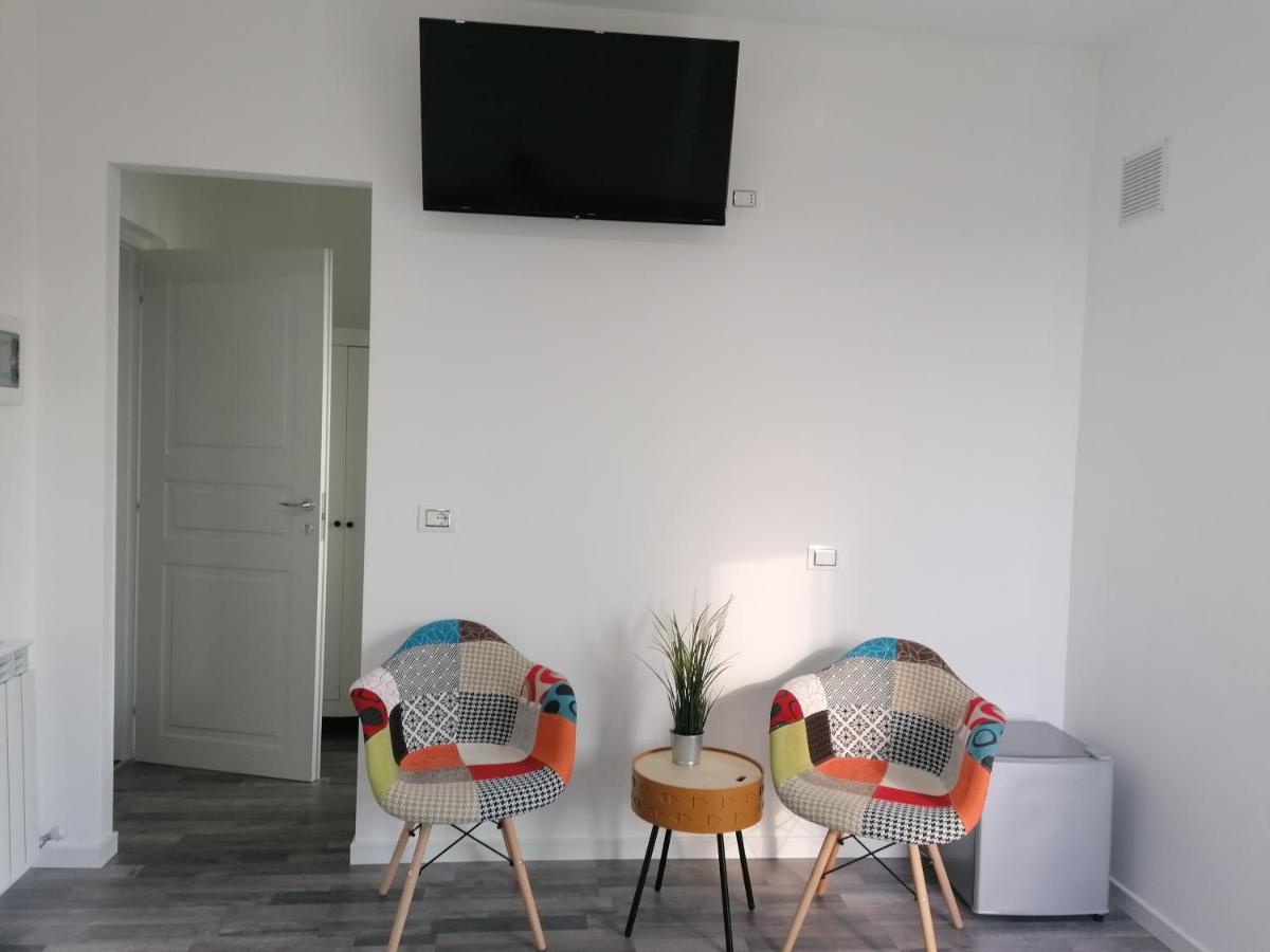 Suite Room Malpensa B&B Кардано-аль-Кампо Екстер'єр фото